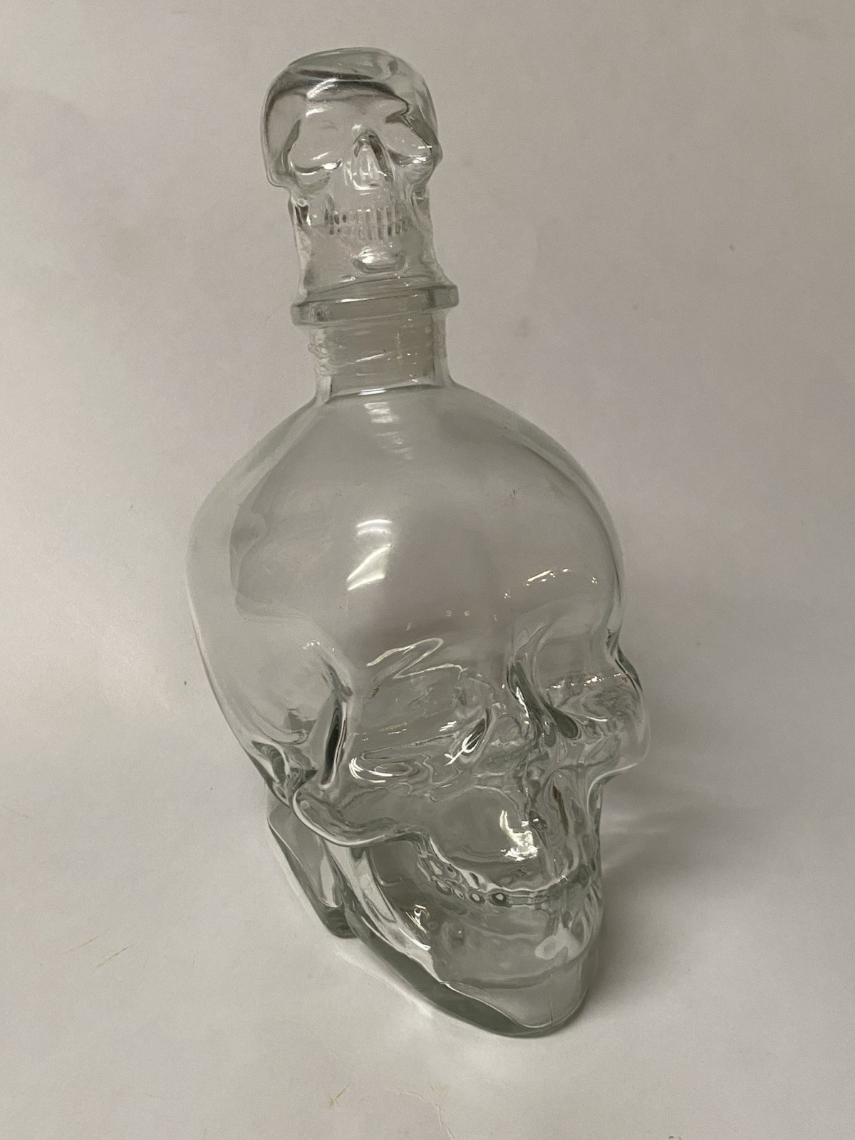 Halloween Skull Decanter with Airtight Skull Stopper Clear Glass 26.5 oz. New