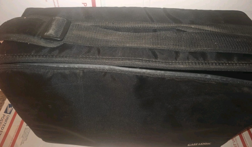 Case Logic 60 CD DJ Storage Carrier Strap & Mountable Plastic Rack Vintage