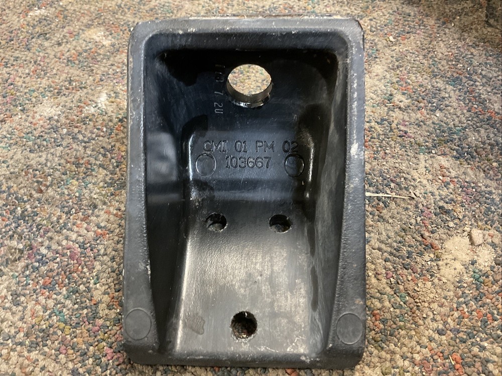 K324-501 Kenworth shock brackets