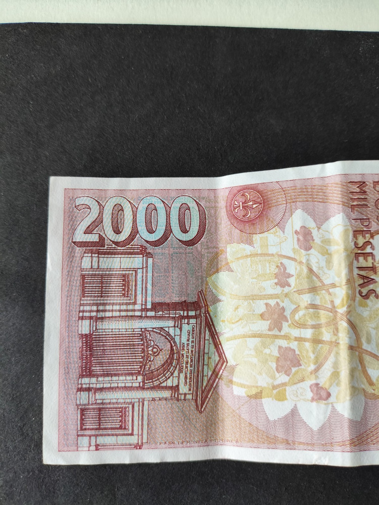 SPAIN 2000 PESETAS BANKNOTE - 1992 - WITH SECURITY LINE - XF