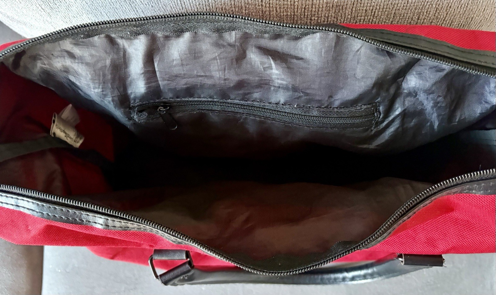 Official Walt Disney World Travel Tote Bag Luggage Bag Red Zipped 1971 Snaps