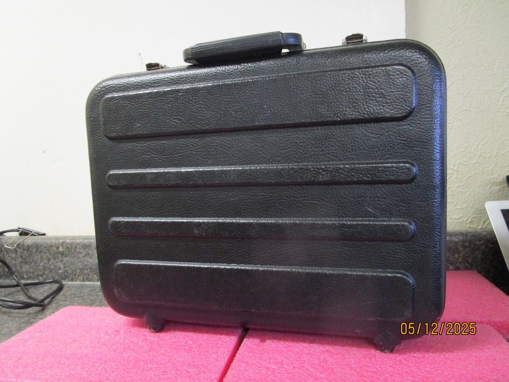 PLATT 1416 Case / Attache Black - Comes with 1 Key