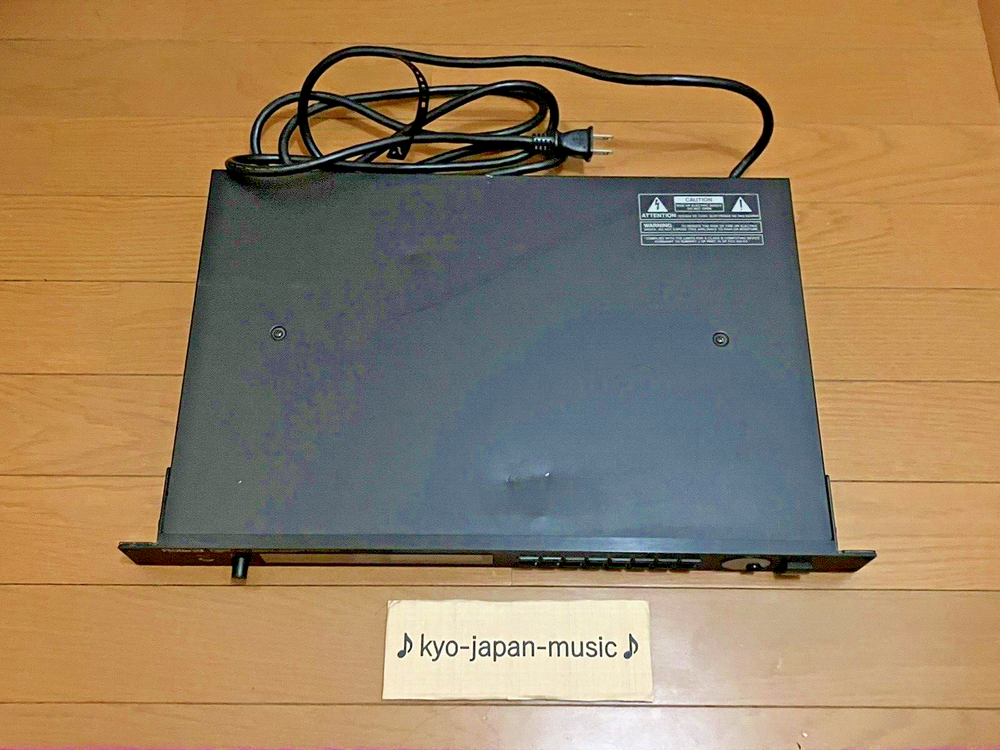 Roland GP-16 Digital Guitar Effects Processor Made in Japan Multi Effects Used