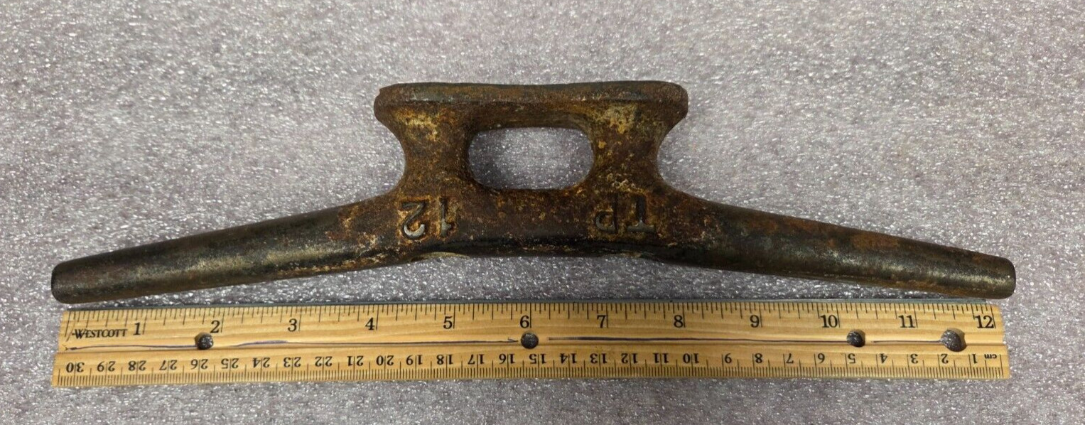 VINTAGE OPEN BASE BOAT / DOCK CLEAT TP12 / TP-12