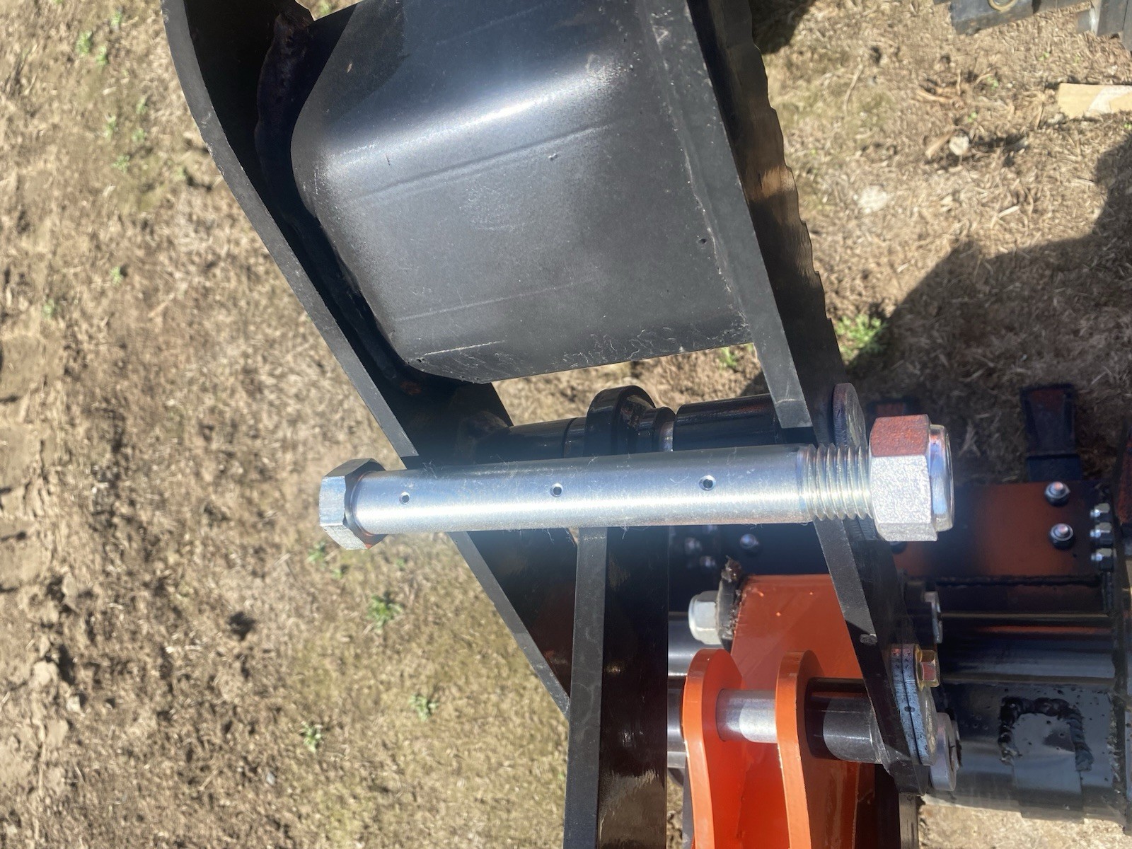 25 Mm Pins For One Ton China Excavator Greasable Bucket Thumb