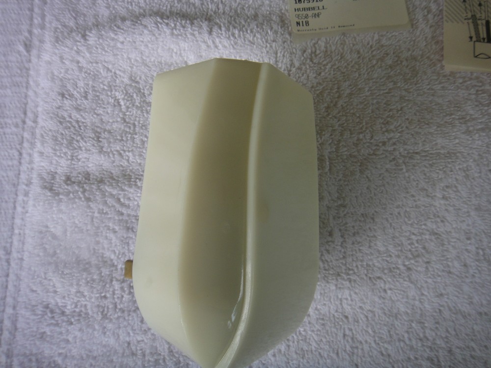 NIB BRYANT White Angle Plug 4 Position Adjustment 9550-ANP