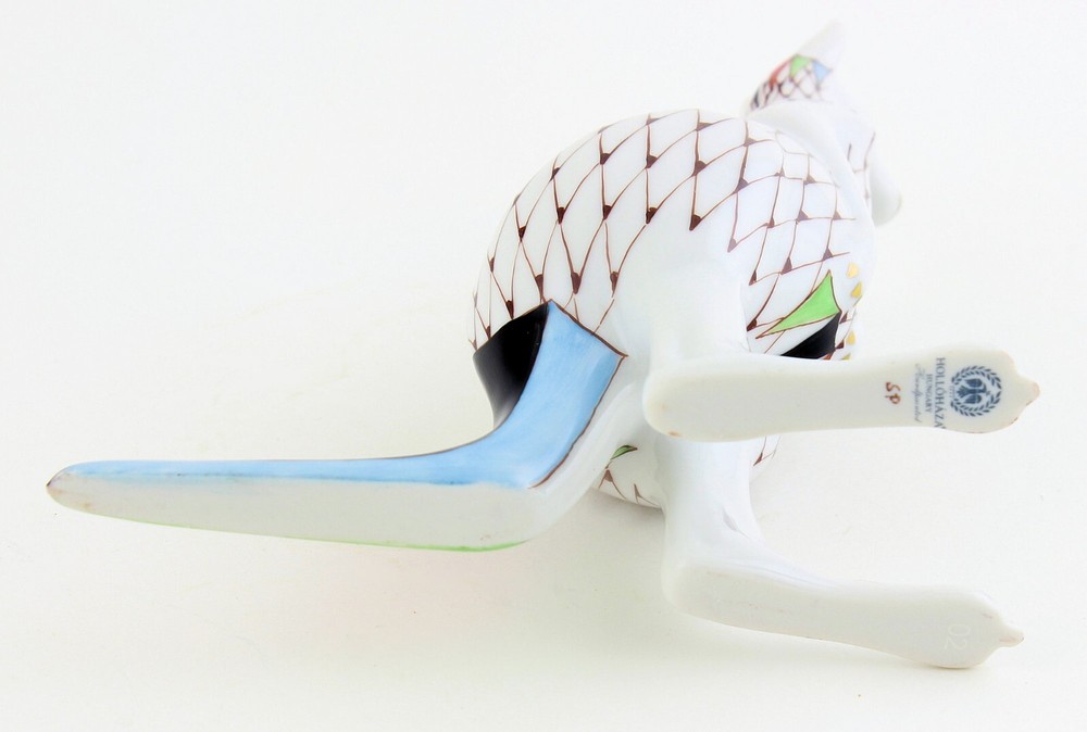 Hollohaza Fishnet Kangaroo Figurine