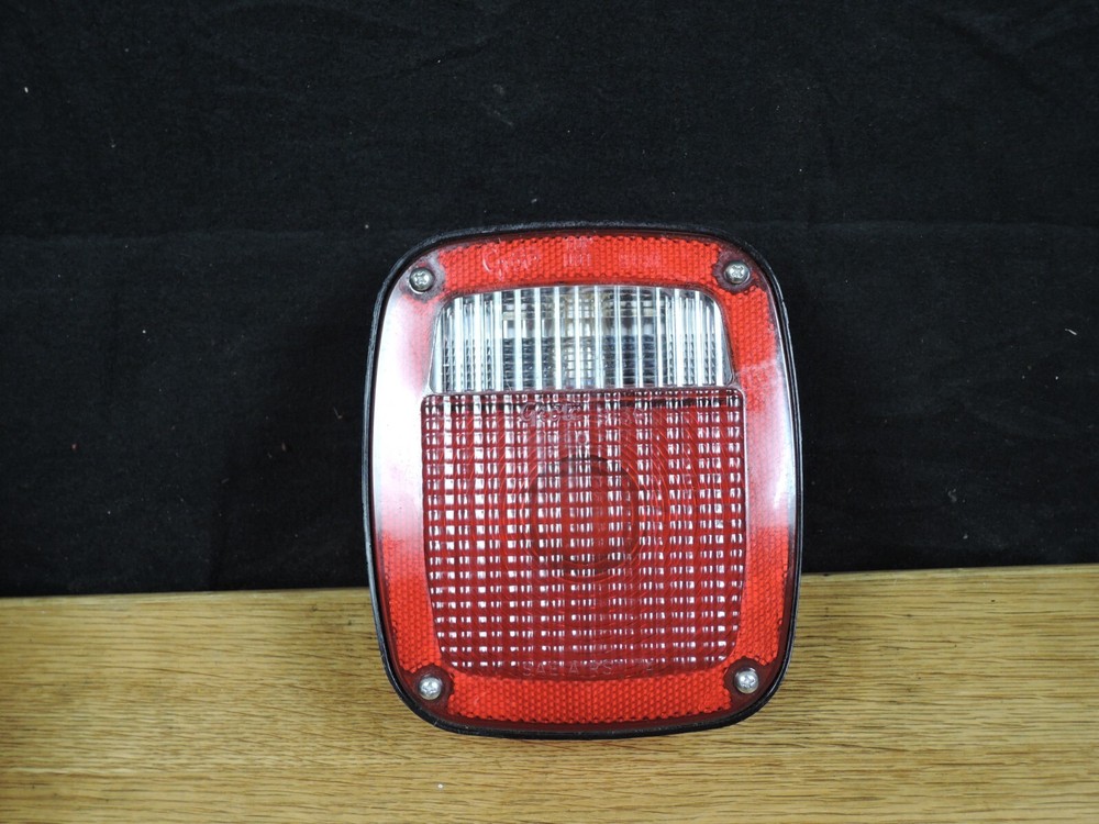 Grote 5371-76 Tail Light Take-Off 3 Stud