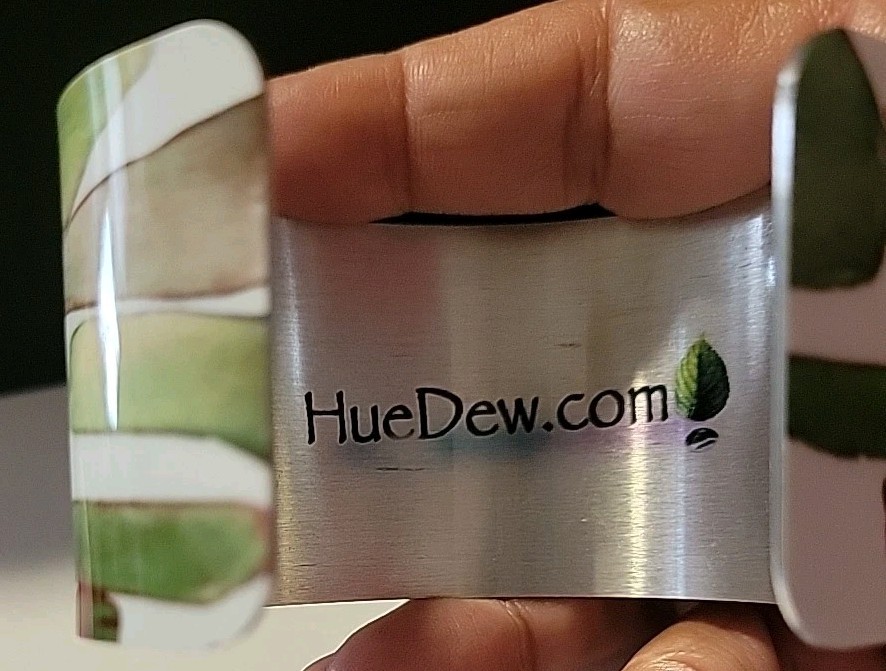 Signed Hue Dew .com