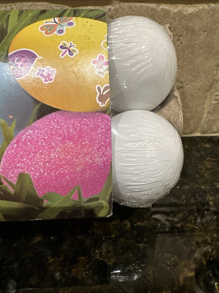 WILLIAMS SONOMA EASTER EGG DECORATING KIT & 12 DECORATING EASTER EGGS