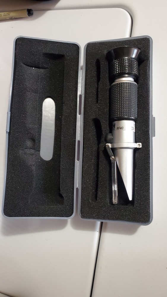 EXTECH Instruments Portable Retractometer RF40