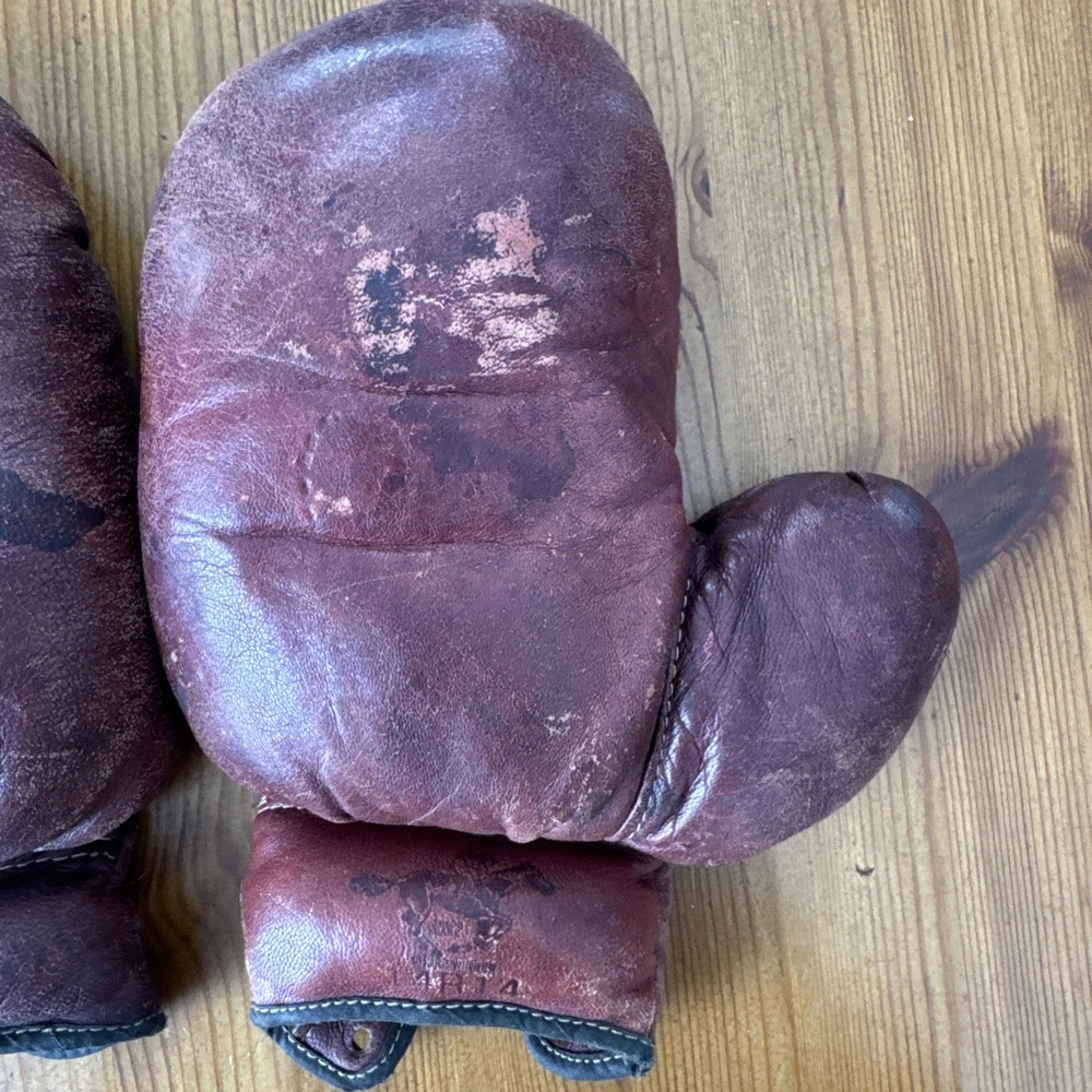 Shure Winner Vintage Boxing Gloves