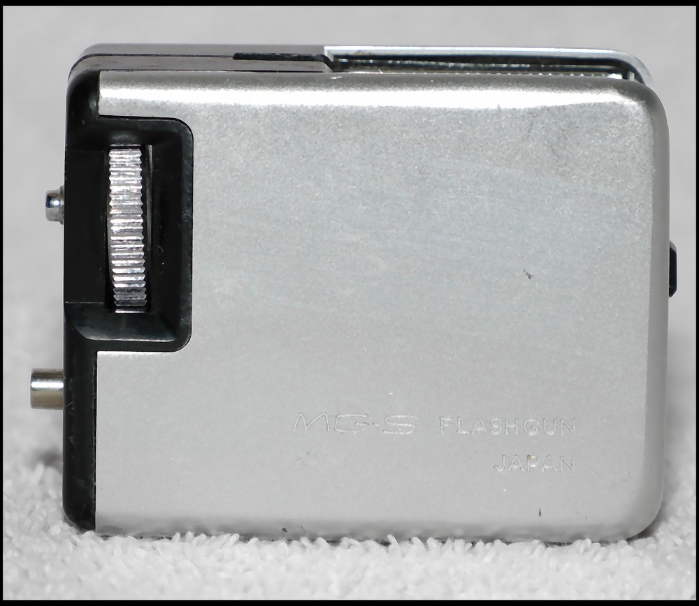 Minolta MG-S Flashgun Flash Gun in original case. VG