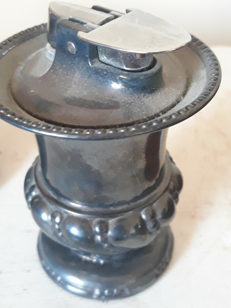 Ronson Varaflame Silver Plate ? Silver ?table Top Lighter & Cigarette holder?