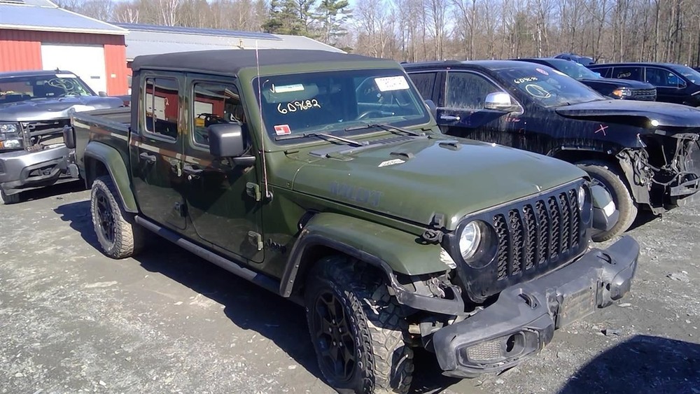 GLADIATOR 2021 Glove Box 2125827