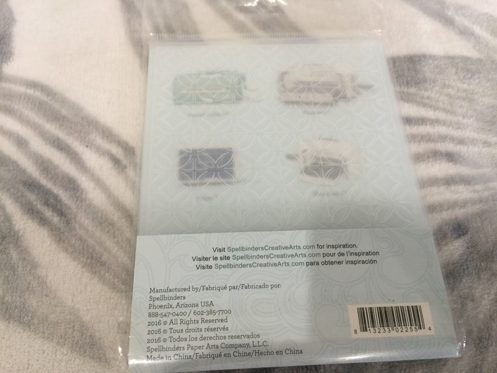 Spellbinders Embossing Folders - Circles and Diamonds SES006
