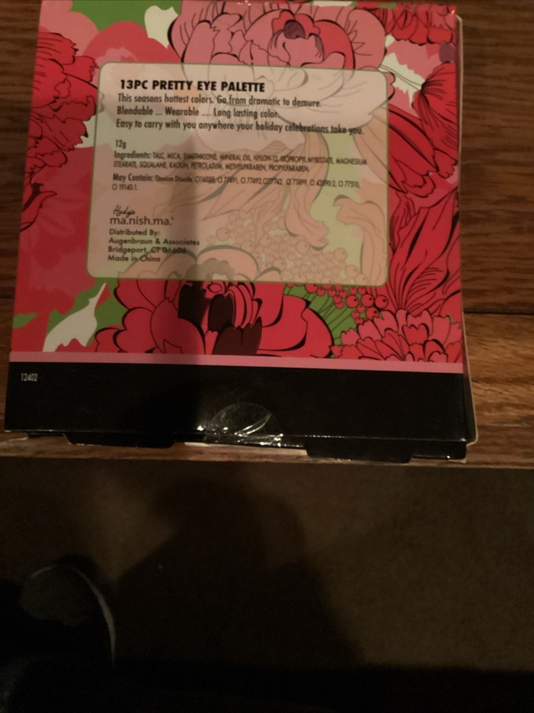 13 Pc Pretty Eye Palette NIB Gift Box