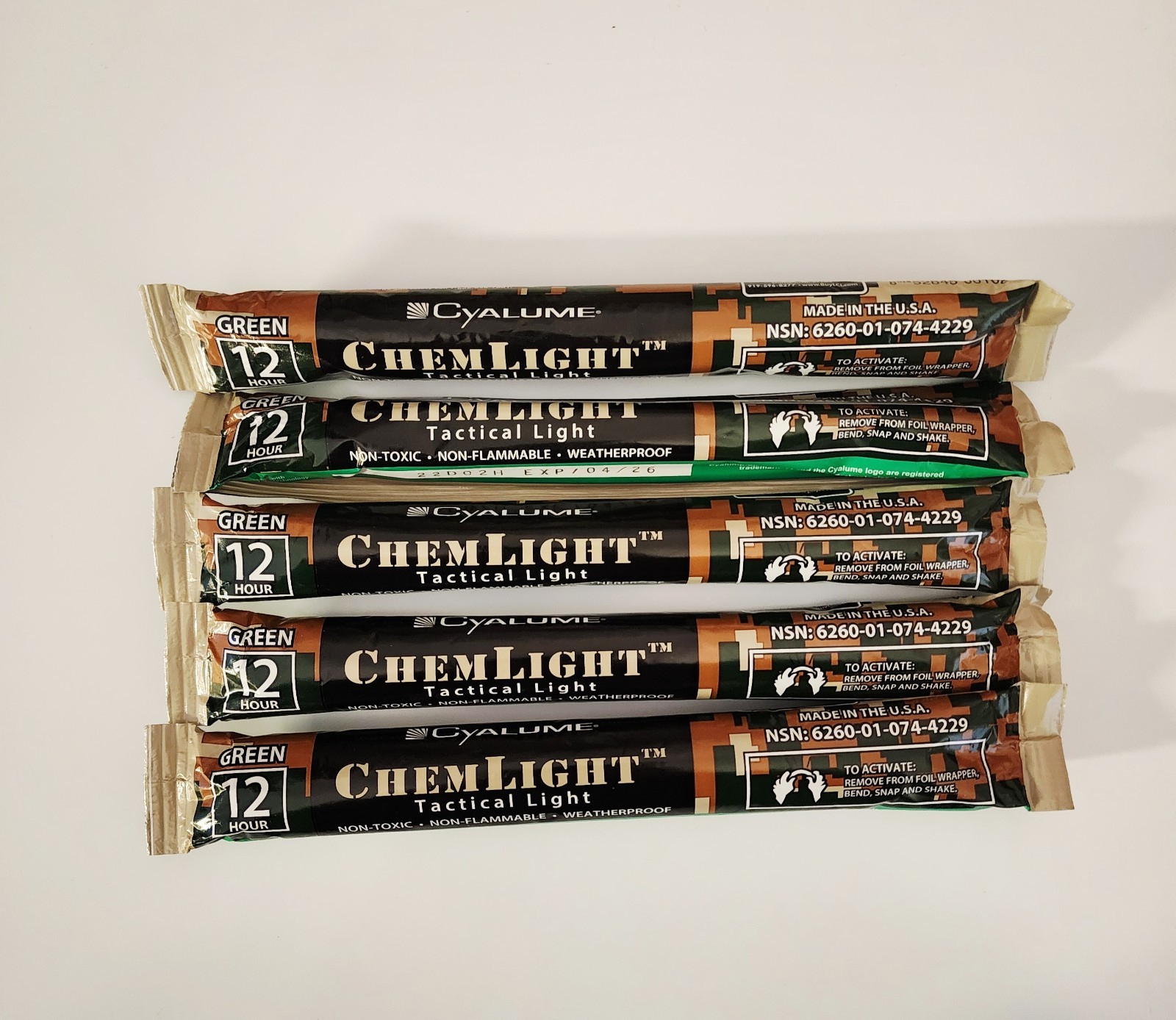 LC Industries ChemLight 6 inch Green Box of 10 Military Grade Glow Sticks