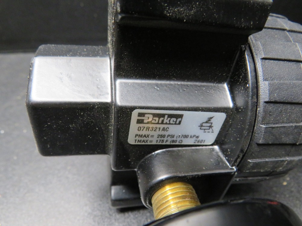 Parker 07R321AC Regulator 1/2"