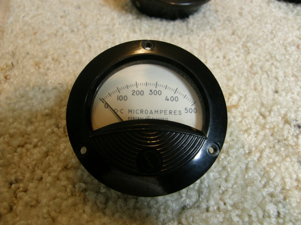VINTAGE GE ELECTRICAL PANEL METER 0-500 DC MICROAMPS - 2" DIAMETER