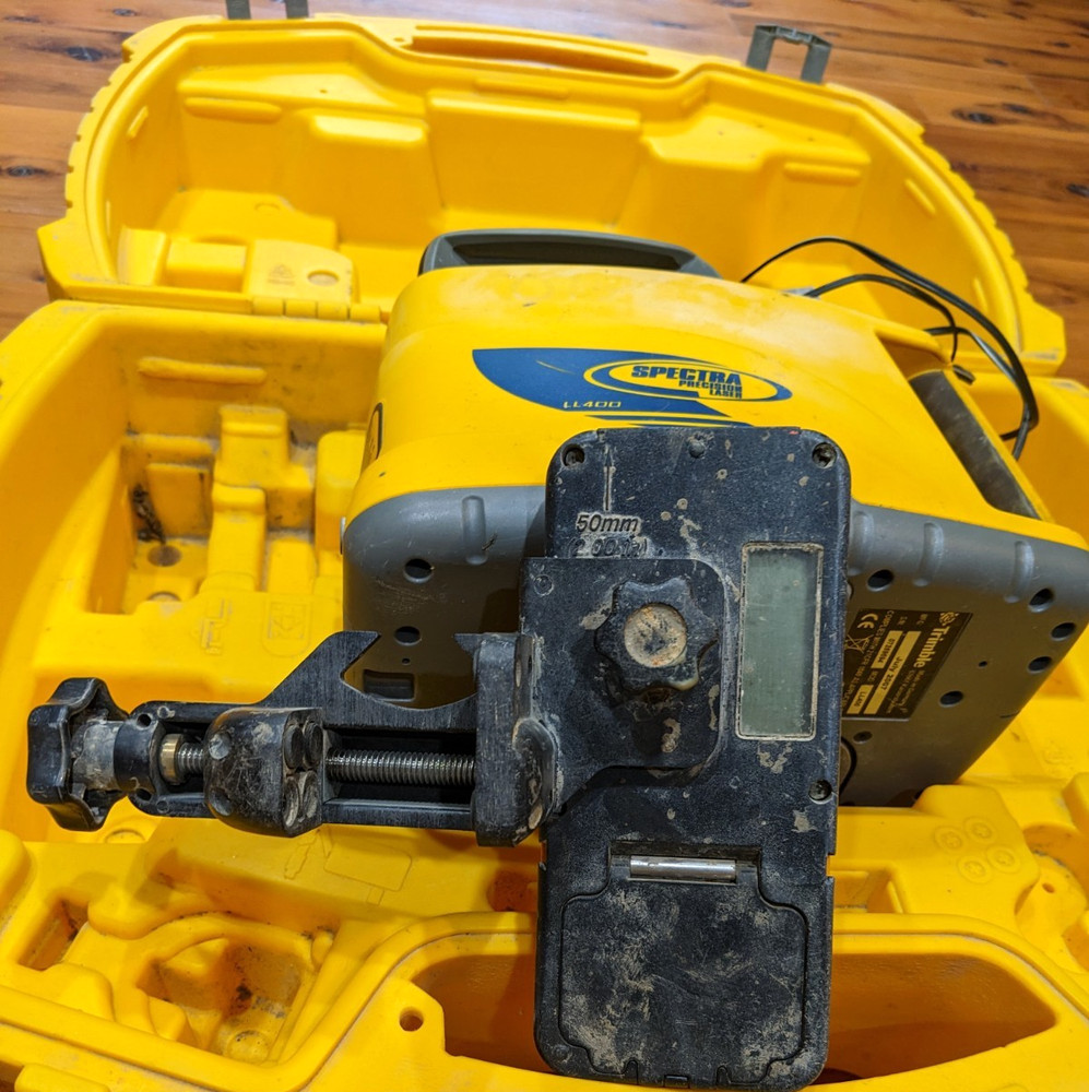 Spectra Precision Laser LL400 Used