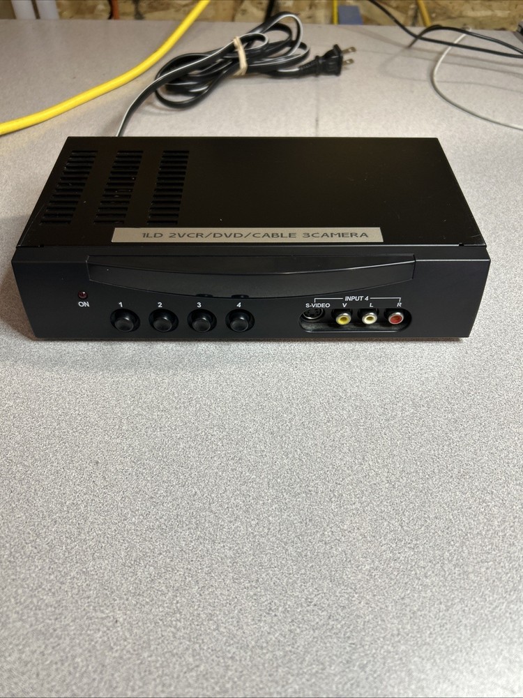 Philips Magnavox PM61151 Video Source Selector With RF Modulator