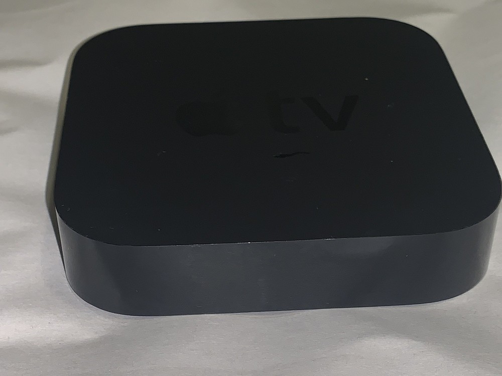 Untested Apple TV, Model A1469 EMC 2633 100-240V