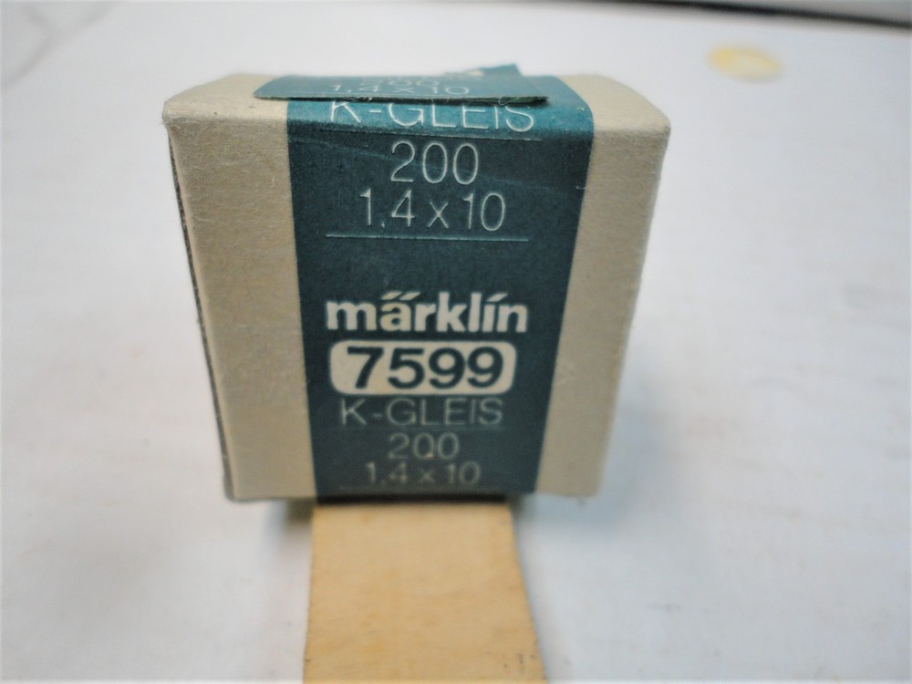 Marklin Ho 7599 200 screws for K track nice!