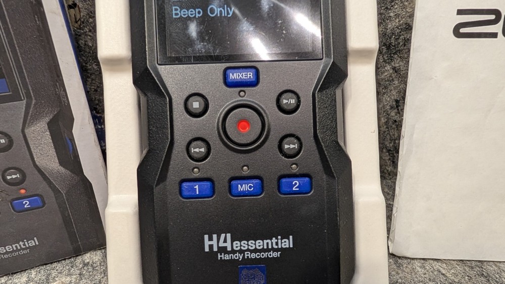 Zoom H4essential Handy Recorder 32-Bit Float 4-Track Handheld Digital Bundle