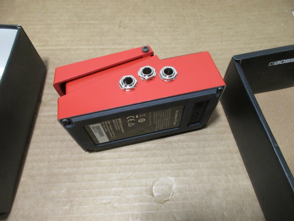 BOSS RC-1 LOOP STATION EFFECTS PEDAL