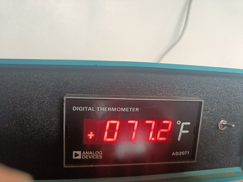 Analog Devices AD2071 Digital Thermometer