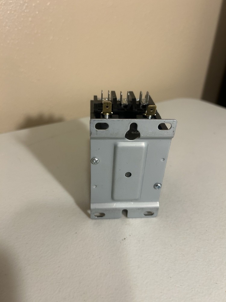 NEW Izzy IZDP330-130 Definite Purpose Contactor