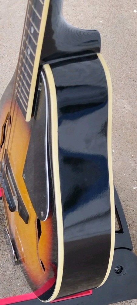 1970's Harmony Mandolin w/Case! -LL