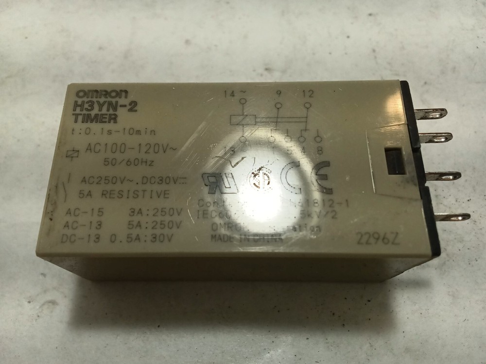 Omron H3YN-2 Timer (E3A1)