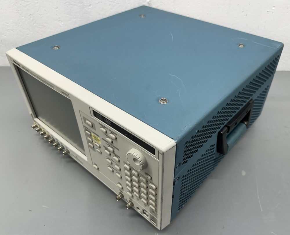 Tektronix AWG5002 Arbitrary Waveform Generator 600MS/s w/SSD