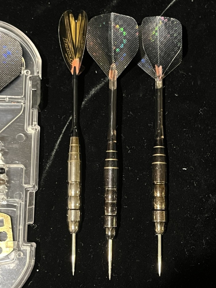 Halex Darts In Plastic Case