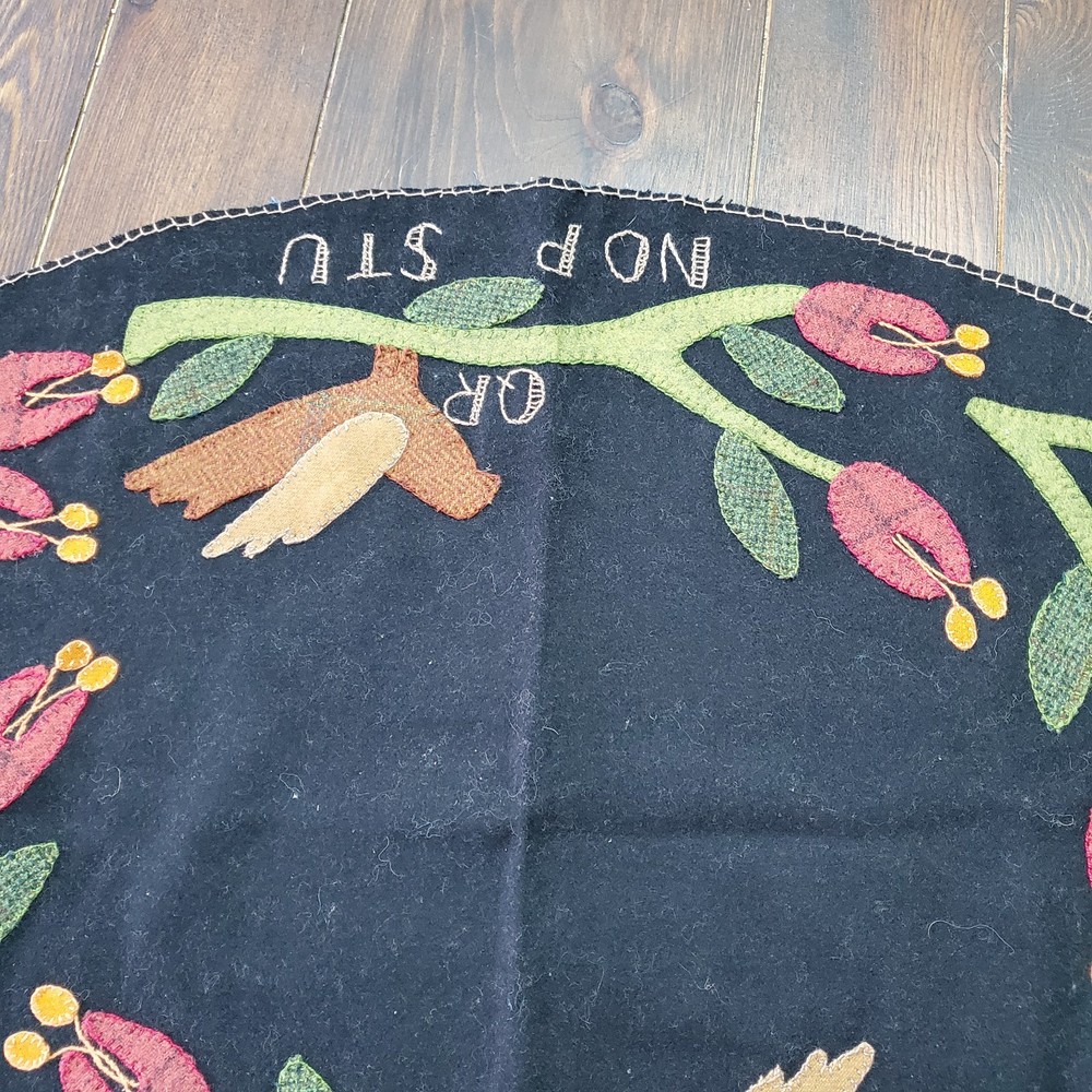 Handmade Summer Sampler Table Mat Finished Wool Applique Primitive Gathering 27"