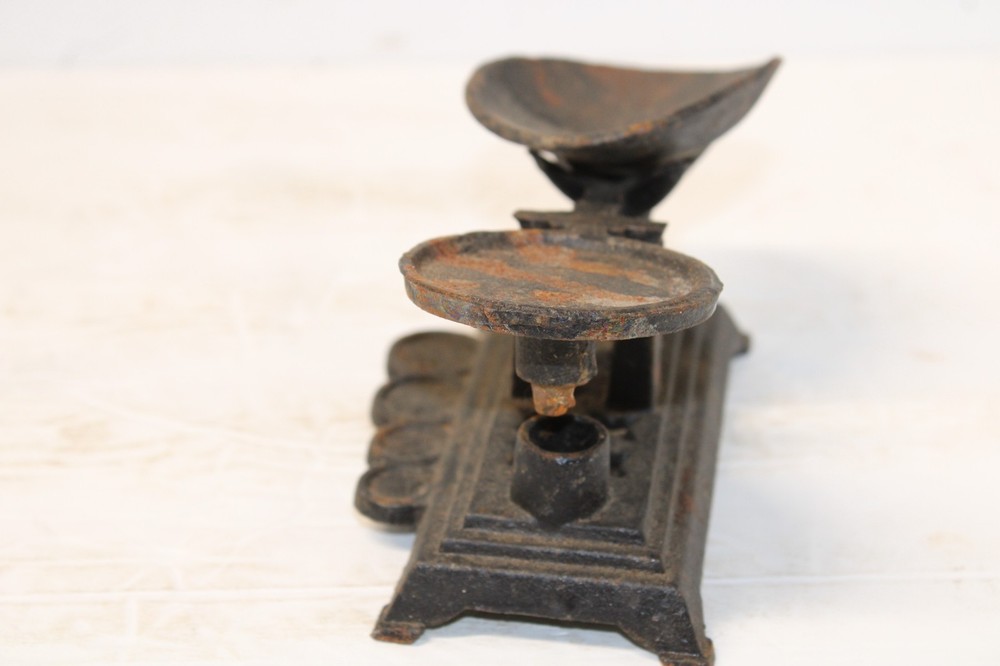 Miniature Cast Iron Balance Scale (without Weights)