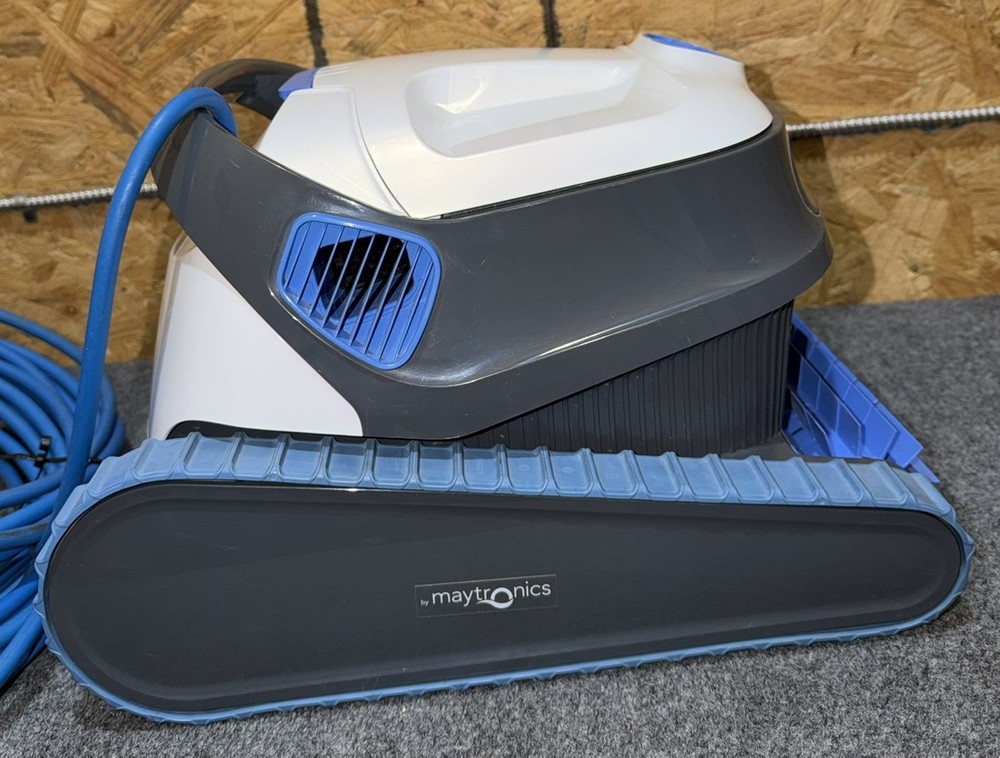 Maytronics Dolphin S200 Robotic Pool Cleaner