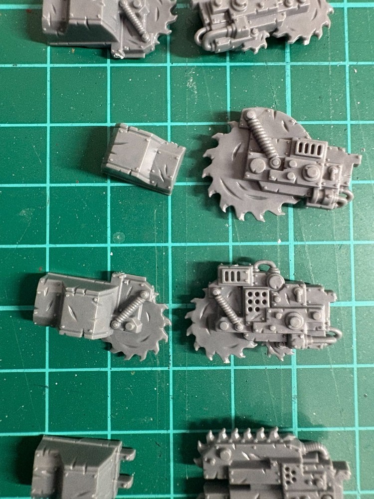 Ork Meganobz Arms & Weapons Mega Bits Bundle – Power Klaws Shootas Sawz Kitbash