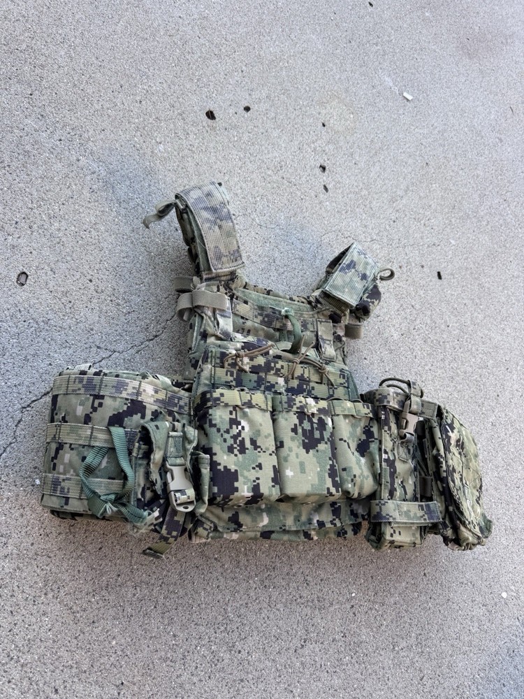 Eagle Industries AOR2 MMAC Extra Large w/ Pouches