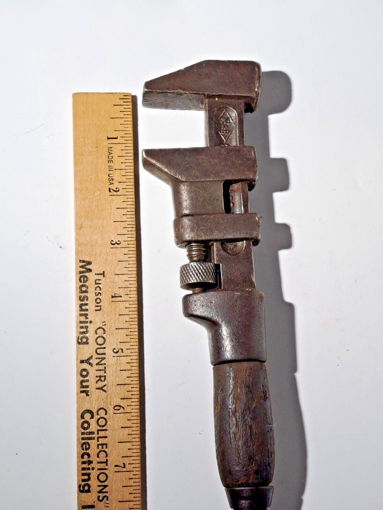 ANTIQUE W & B MONKEY PIPE WRENCH WOOD HANDLE 8"