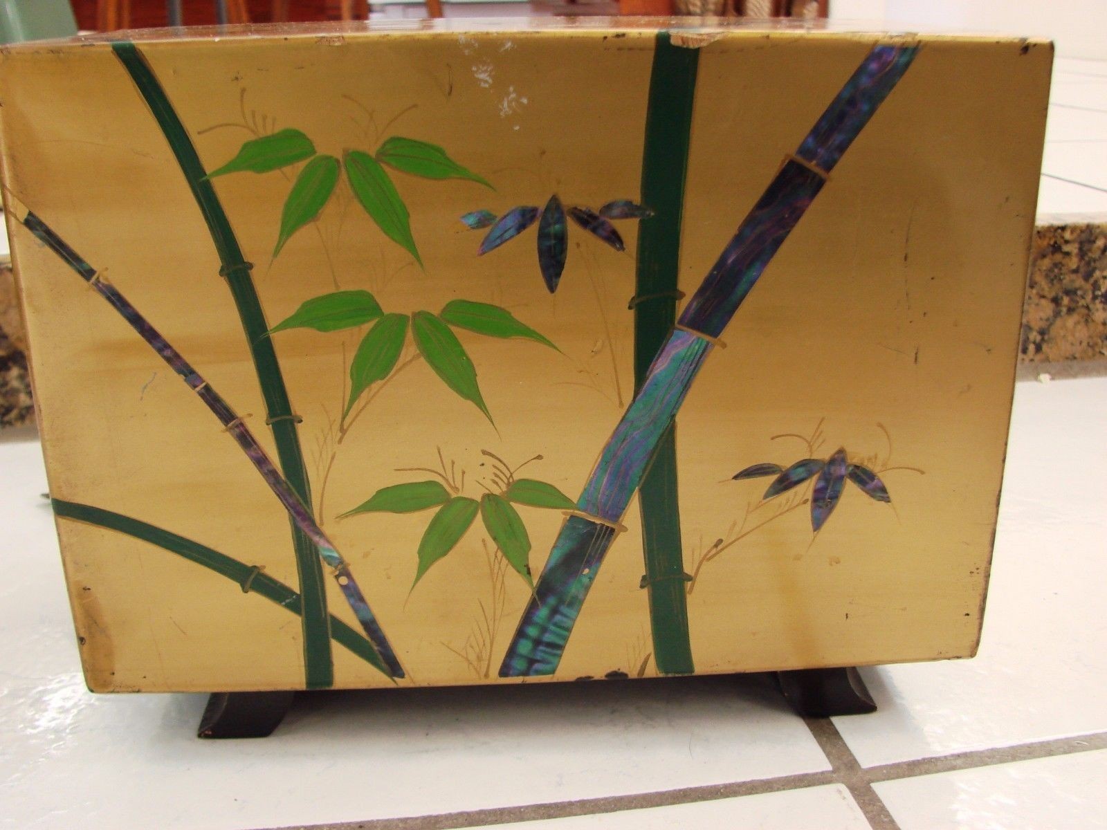 Sharp PF116 PAGODA Tube Radio – Gold Lacquer Bamboo Design – WORKING