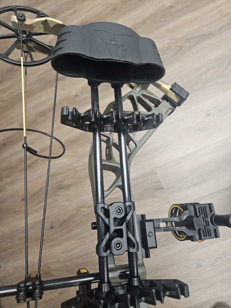 Bear THP Adapt 2 RTH RH Compound Bow