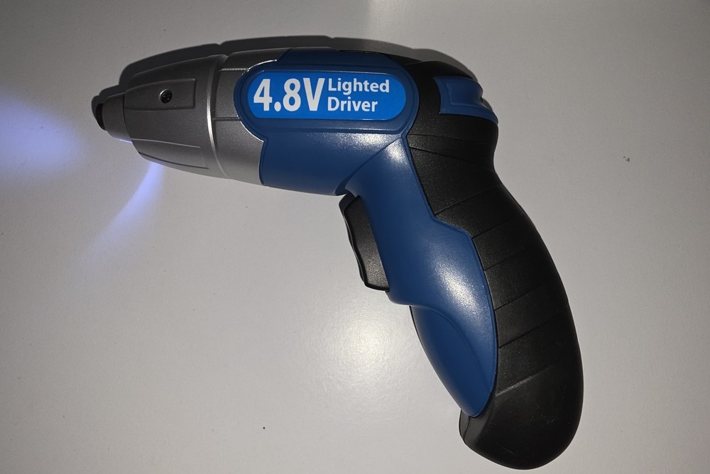 4.8V Lighted Cordless Screwdriver Kit w/ Charger & Bits Tested Working