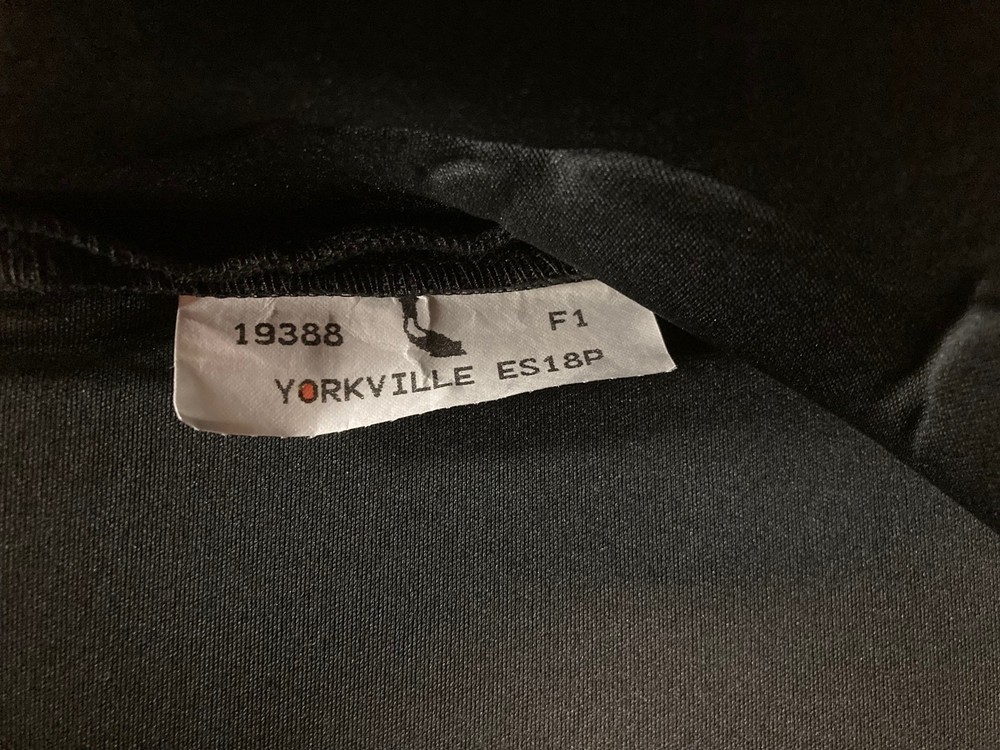 Undercover ES18P Deluxe Padded Speaker Cover