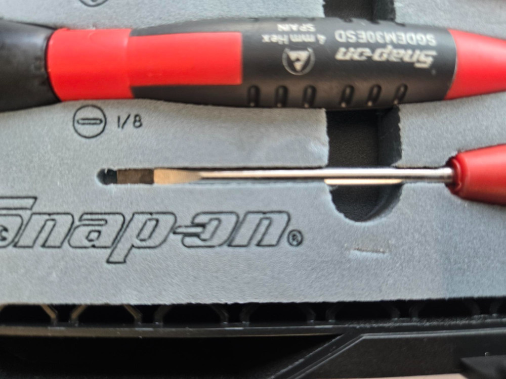 Snap on Tools 25 Pcs Electronic Interchangeable Mini Screwdriver Bit Set NEW !!!