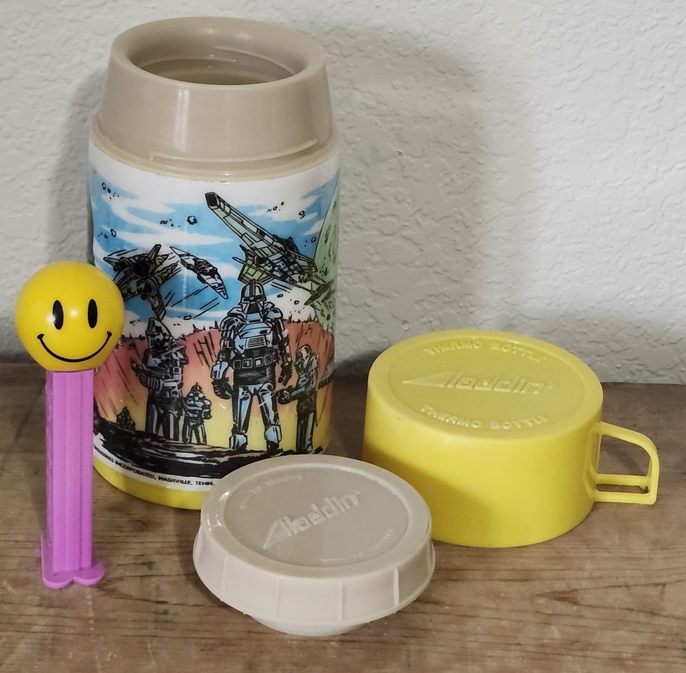 1978 Battlestar Galactica Plastic Thermos Cup/Stopper Universal Studios Aladdin