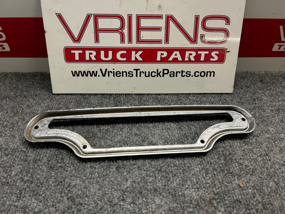 68239 DASH INSTRUMENT BEZEL COVER