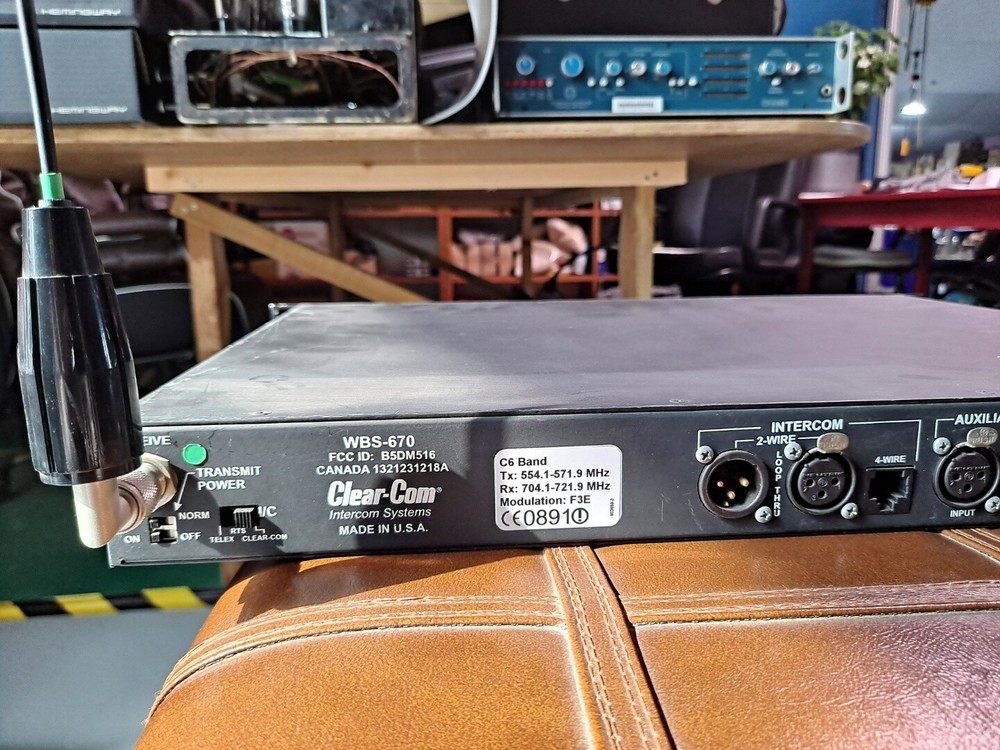 Clear-Com UHF Wireless Intercom Receiver Base Station w/ Antennas WBS-670